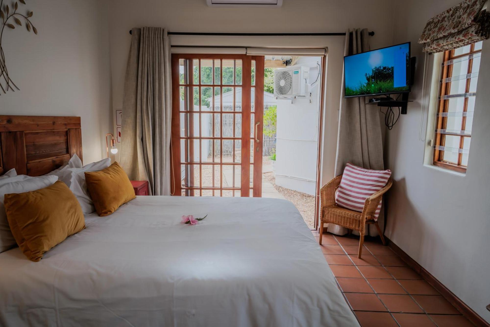 Aan De Oever Guesthouse Swellendam Exterior photo